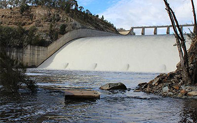物聯網水位監控和洪水跟蹤傳感器LoRA或4G蜂窩網絡發送無線數據